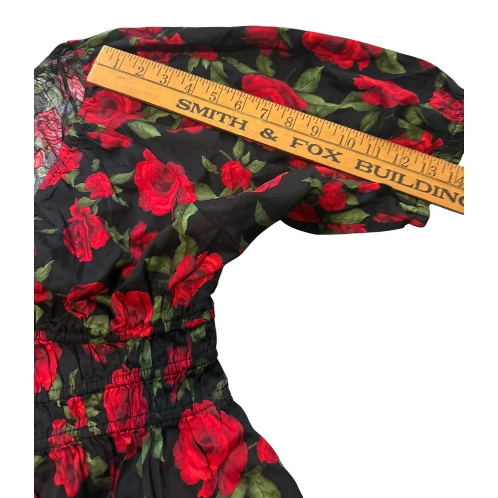 Old Navy Red Rose Floral Smocked Peplum Top V-Neck Puff Sleeve Medium Whimsygoth